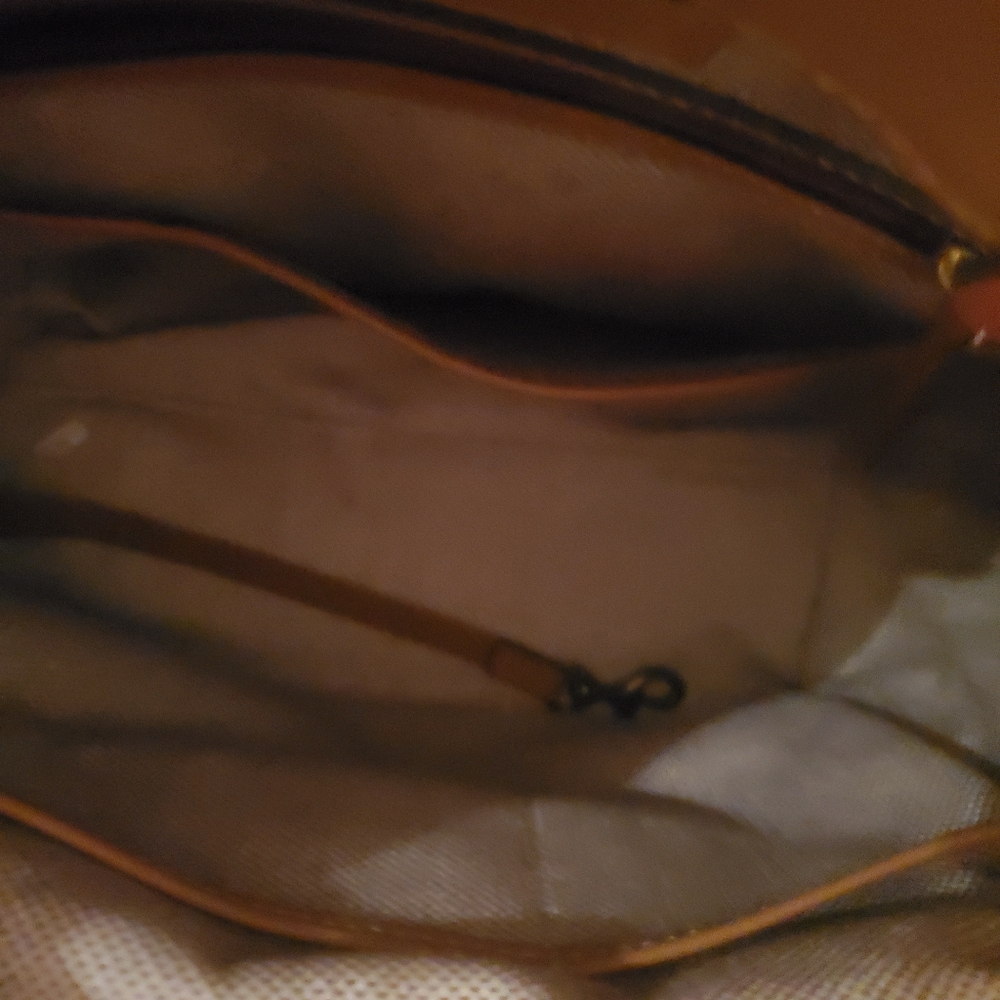Dooney & Bourke - Picture 3 of 5